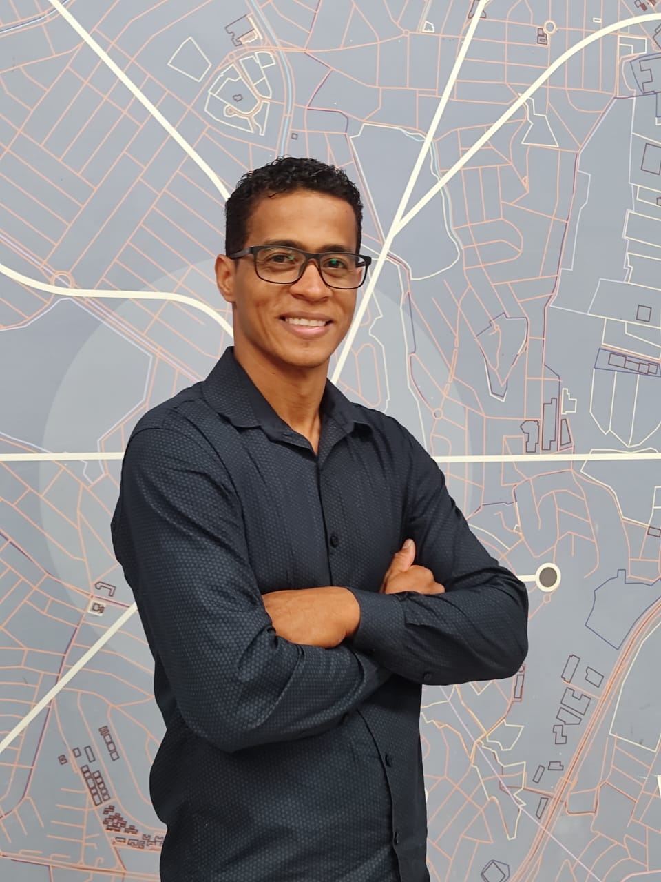Leandro Rocja agente imobiliario
